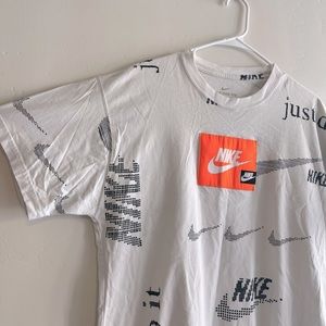 🤍LIKE NEW NIKE AIR OVERSIZED TEE☁️